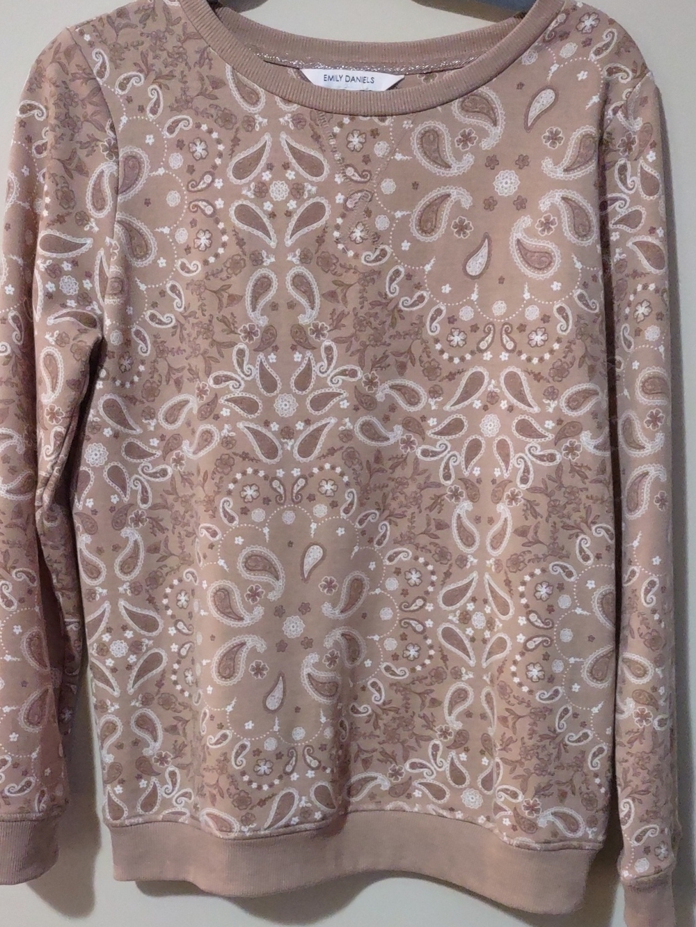 Emily Daniels.Tan Taupe Paisley Bandana Print Crewneck Sweatshirt Size Medium